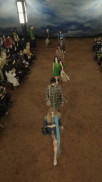 Daniel Lee's Burberry FW26: London Nights & Signature Styles